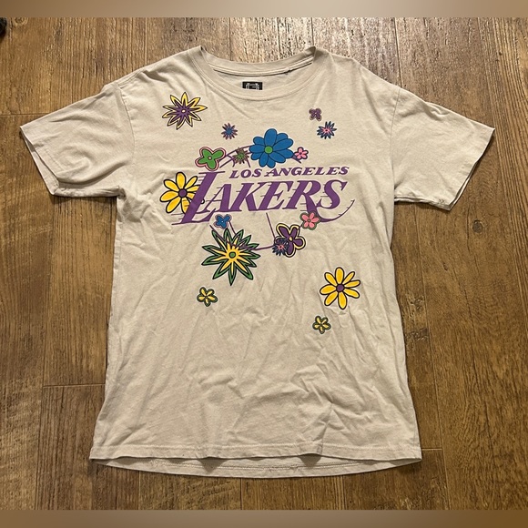 Urban Outfitters Other - Los Angeles Lakers Floral Urban Outfitters Ultra Game Sz Medium Beige Shirt